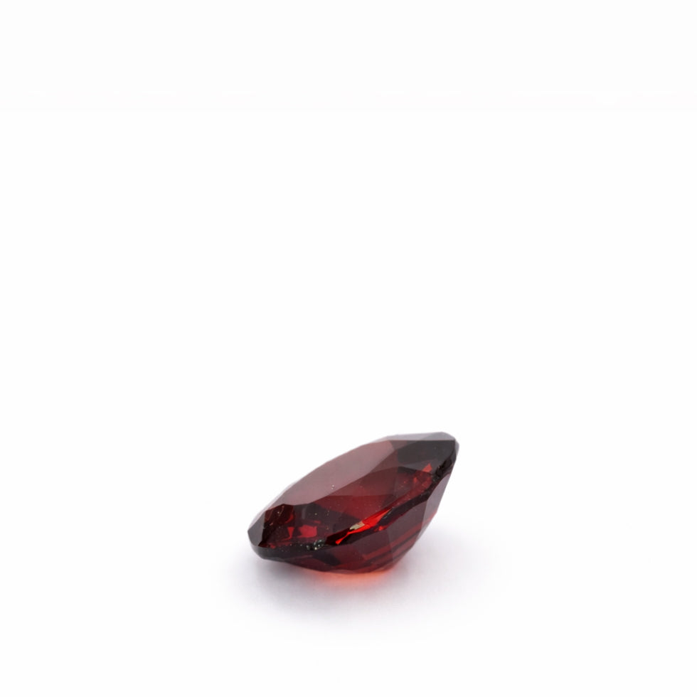 1.40ct Natural Unheated Almandine Garnet – Oval Step Cut, Sri Lankan Origin