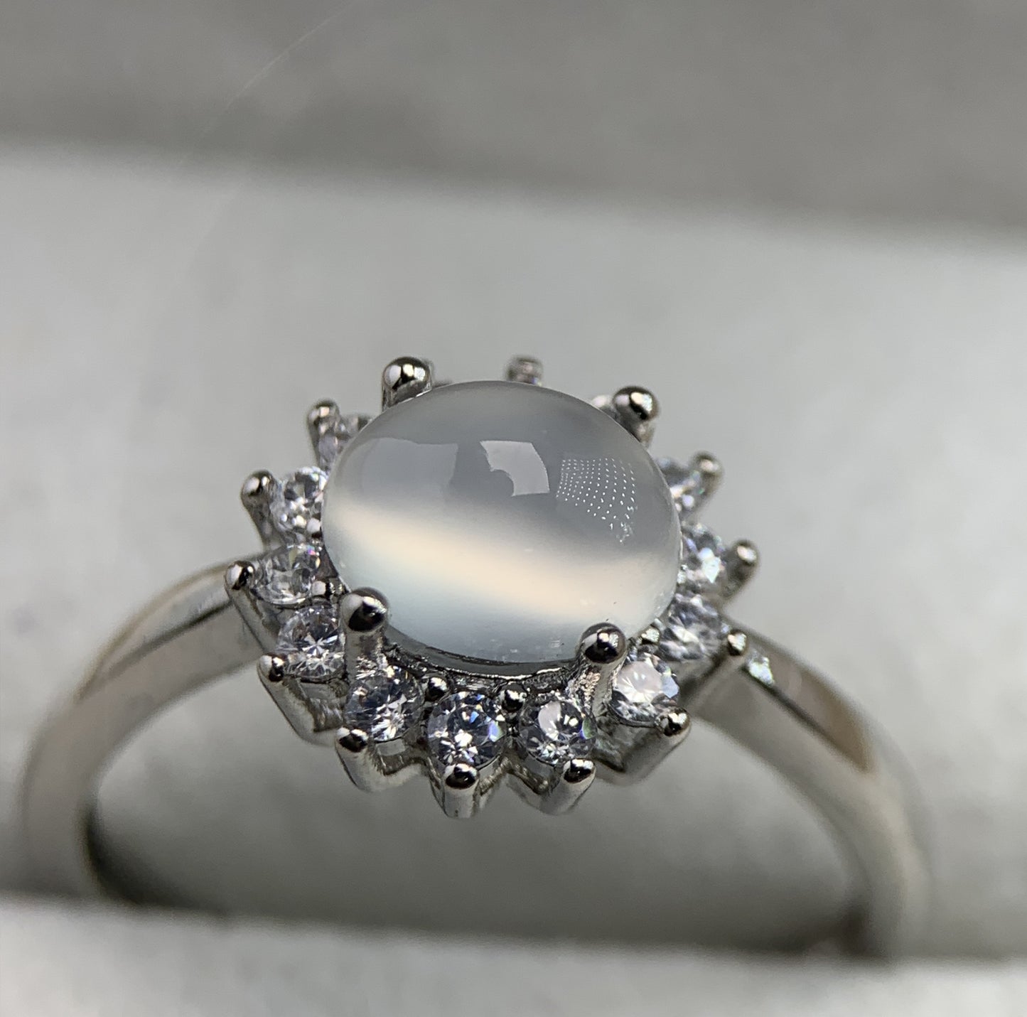 1.45ct Natural Moonstone – Transparent Oval Cabochon  – Sri Lanka