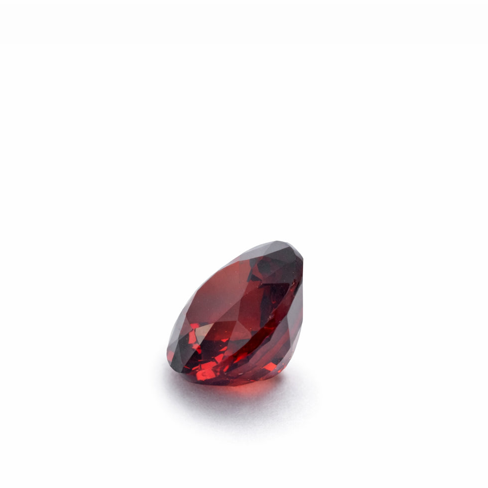 1.75 Ct Natural Almandine Garnet – Oval Step Cut | Sri Lankan Origin