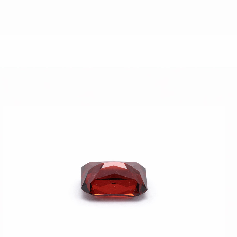 Almandine Garnet – 1.9 Carat | Exceptional Natural Luxury Gemstone