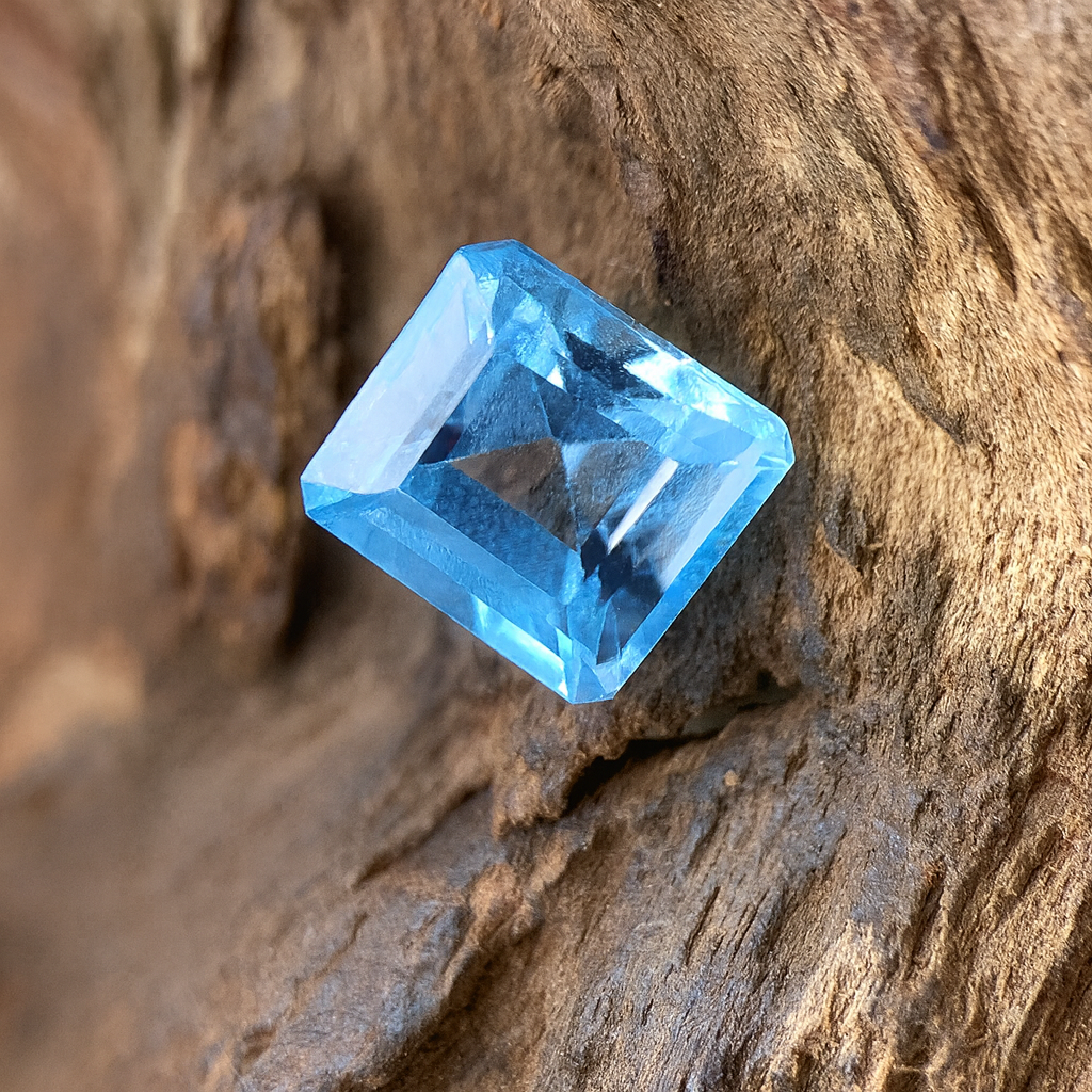 Natural Swiss Blue Topaz – Premium Cushion Mixed-Cut Gemstone (2.52 ct)