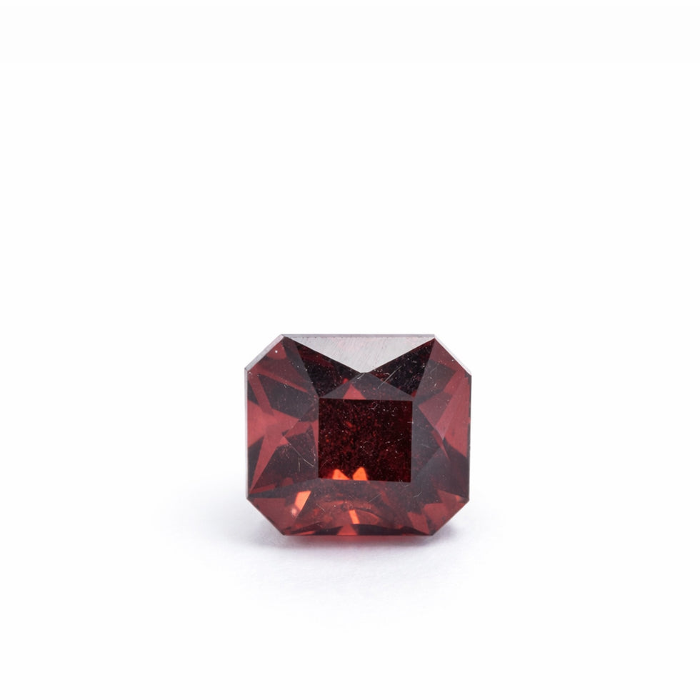 2.75 Ct Natural Almandine Garnet – Sri Lankan Origin | Rectangular Step Cut