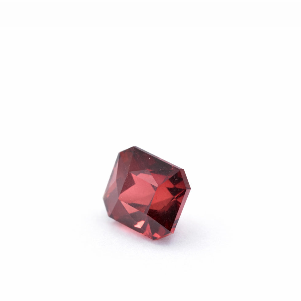 2.75 Ct Natural Almandine Garnet – Sri Lankan Origin | Rectangular Step Cut
